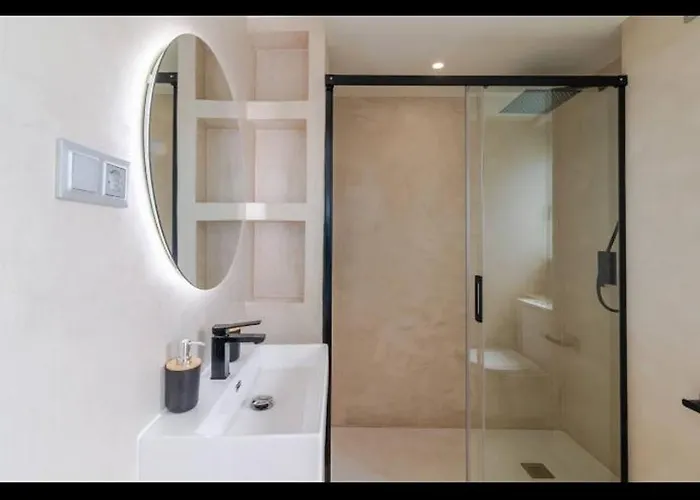 Playa Y Centro Comercial *