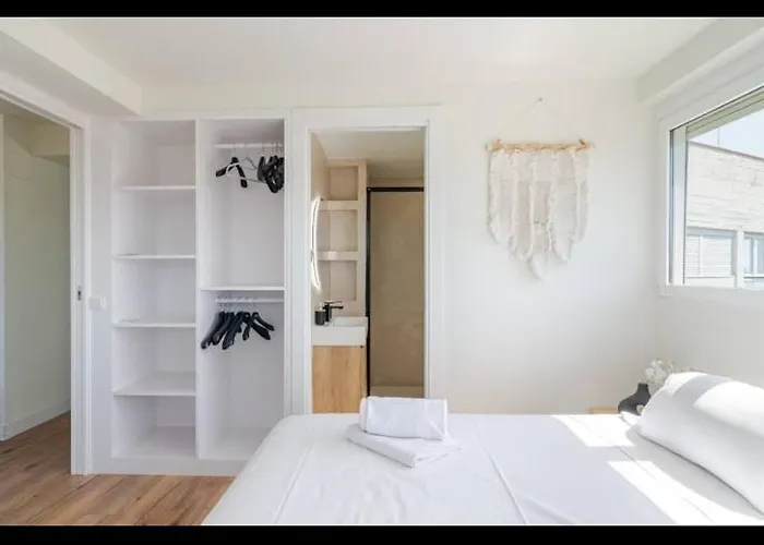 Playa Y Centro Comercial * 플라티야 다로